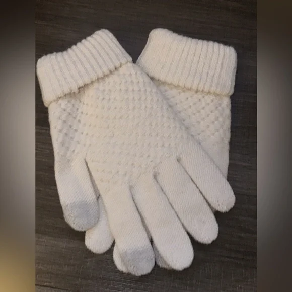Prada Cream Knit Gloves with Logo - Picture 2 of 3